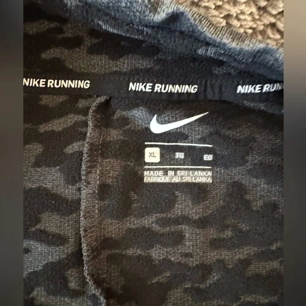 NIKE Men’s Wildrun Running Jacket